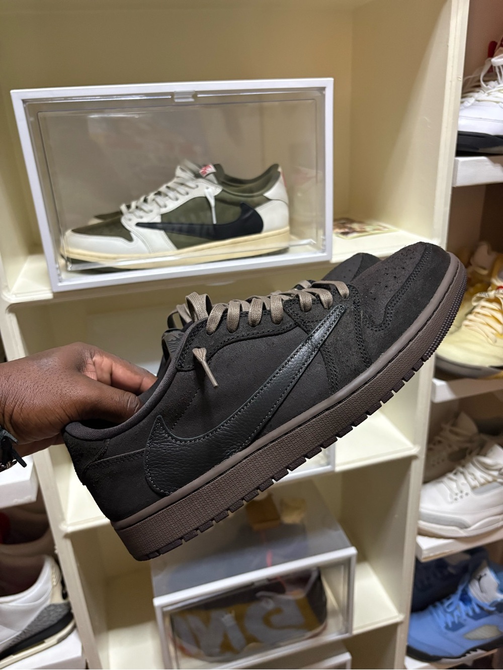 Travis Scott “Velvet Brown” Air Jordan 1
